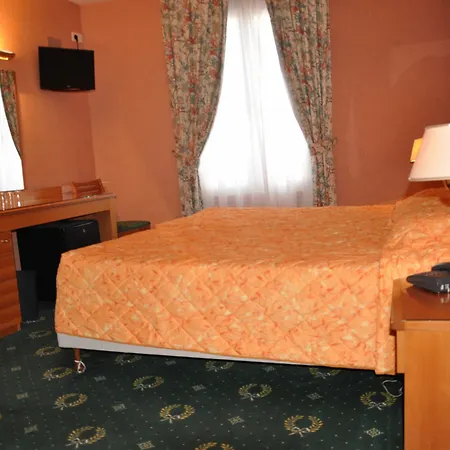 Bleu De Grenelle - Tour Eiffel 4* Paris