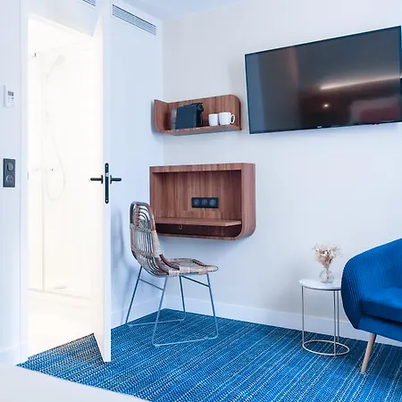 Hotel Bleu De Grenelle 4*