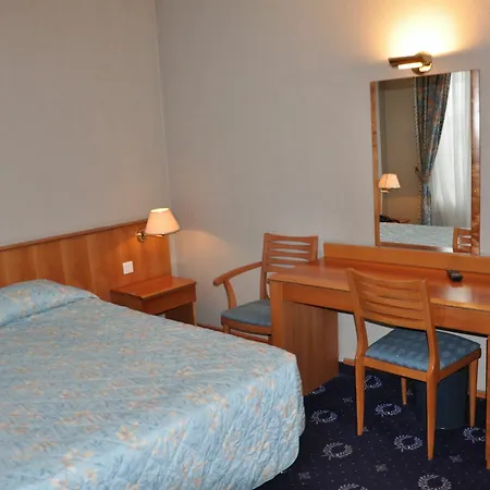 Hotel Bleu De Grenelle 4*