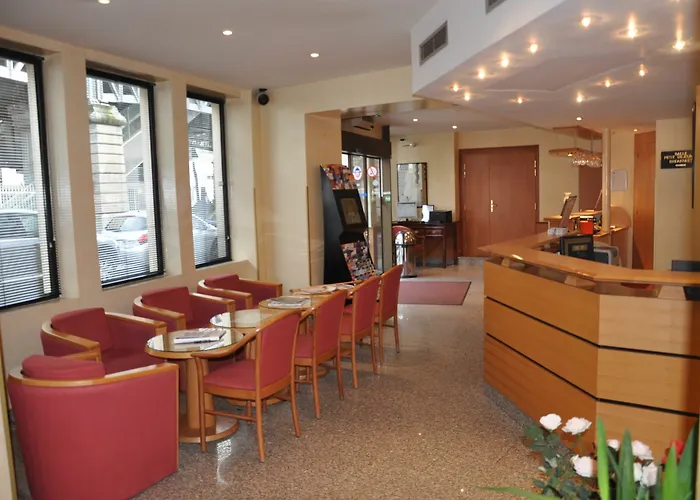 호텔 Bleu De Grenelle - Tour Eiffel 4*