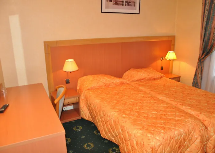 Bleu De Grenelle - Tour Eiffel 4*