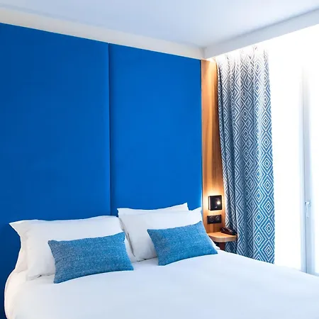 Отель Bleu De Grenelle - Tour Eiffel Париж